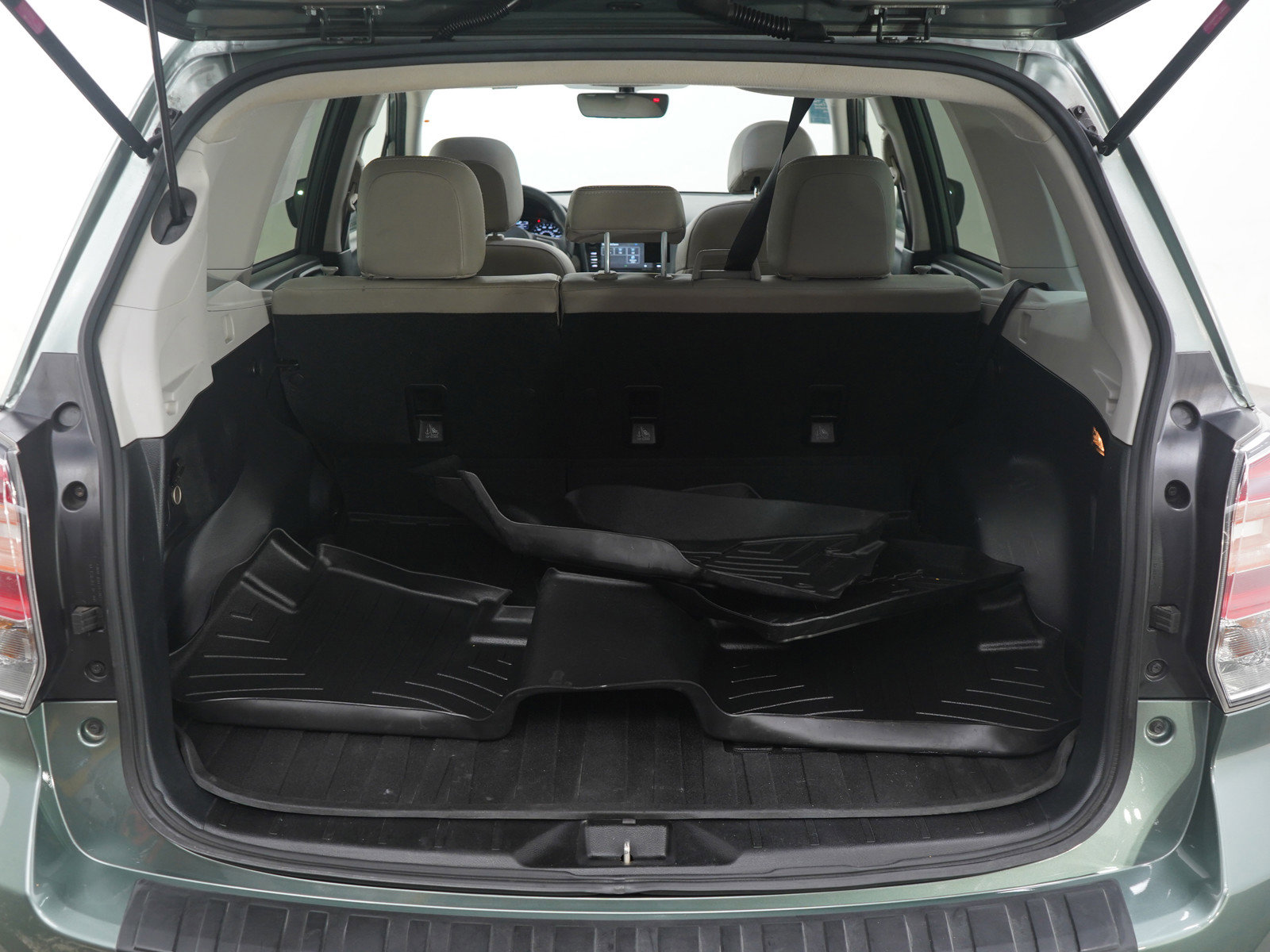 Used 2017 Subaru Forester 2.5i Limited w/ Popular Package #2 image 9