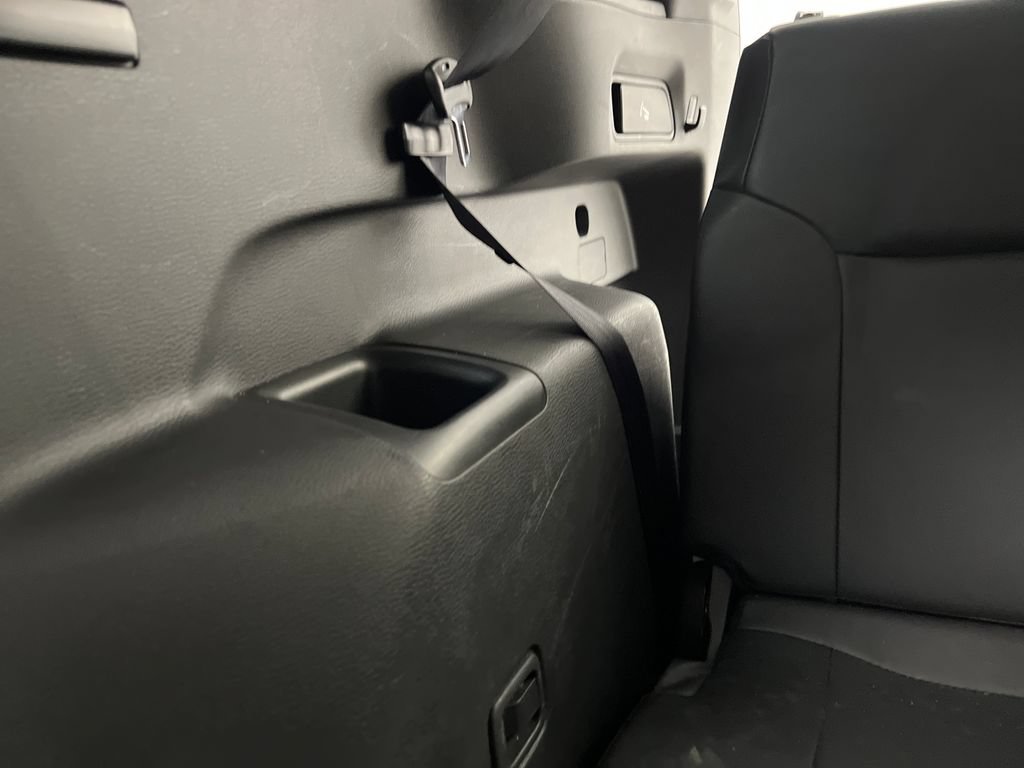 Used 2025 Mitsubishi Outlander SE FWD image 37