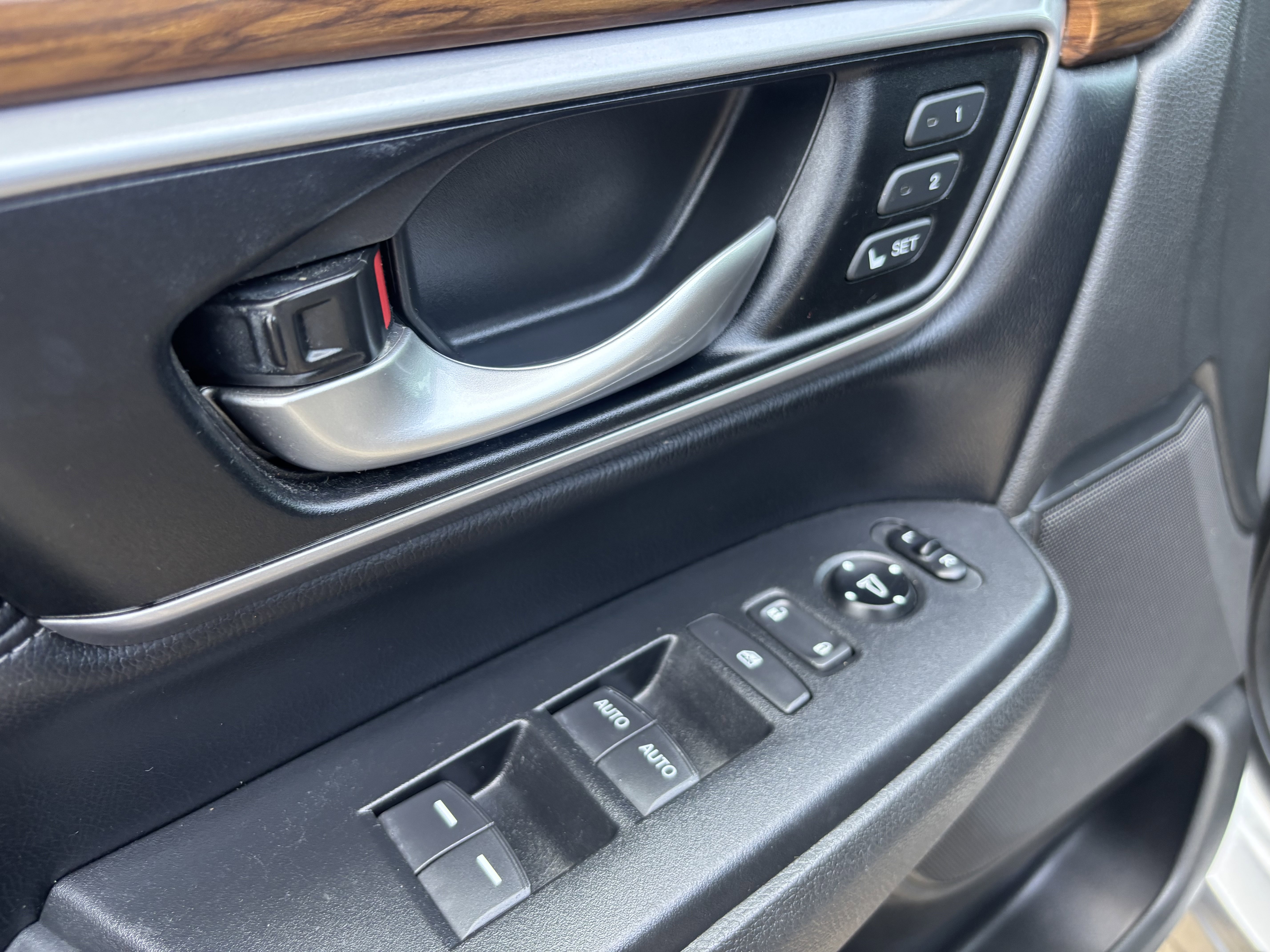 Used 2018 Honda CR-V Touring image 49