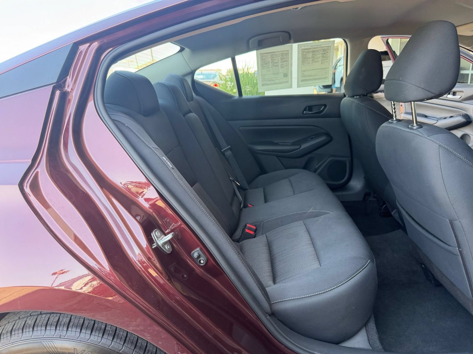 Used 2025 Nissan Altima 2.5 SV FWD image 40