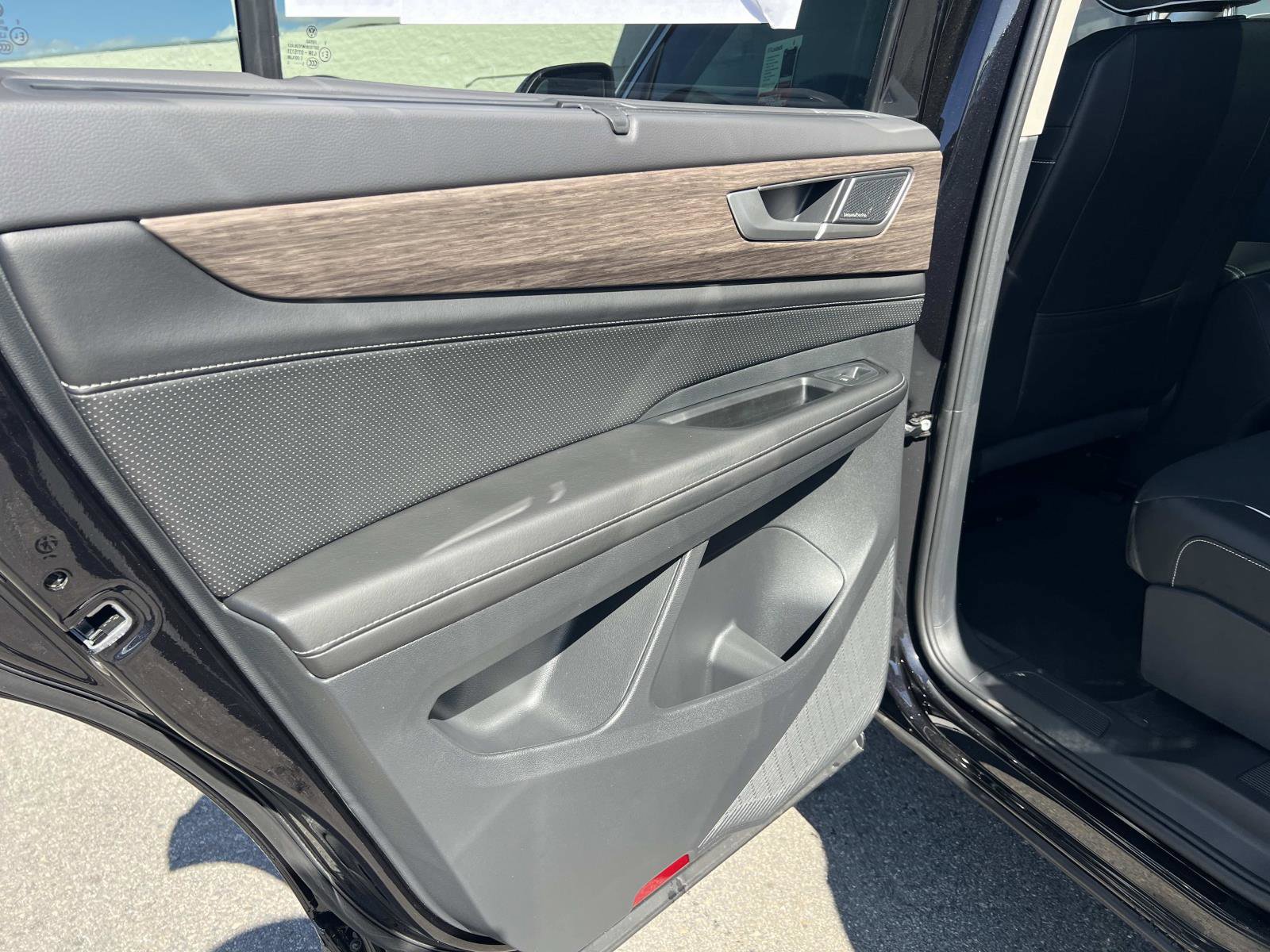 New 2026 Volkswagen Atlas SEL Premium R-Line image 23