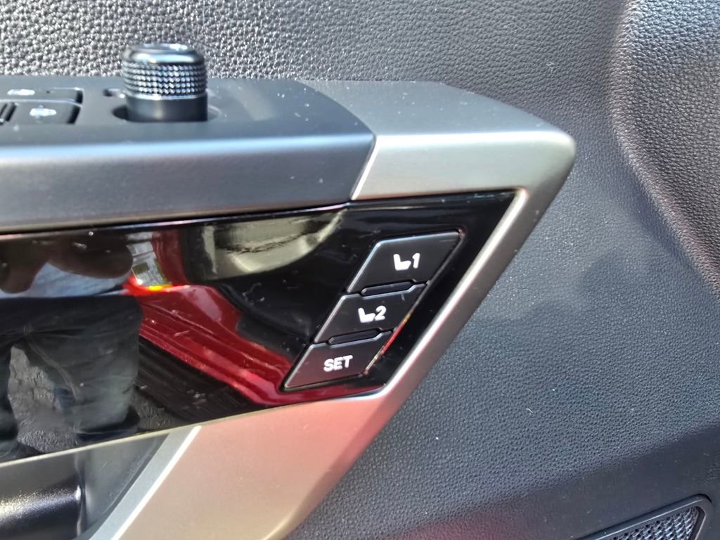 Used 2025 Toyota Sequoia Limited image 19