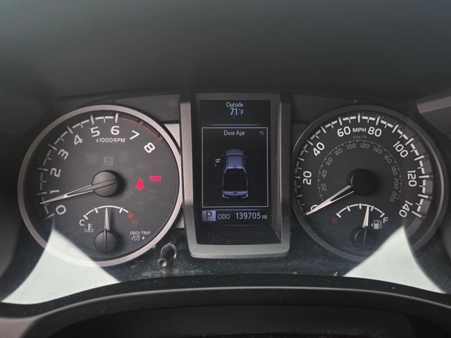 Used 2017 Toyota Tacoma TRD Sport w/ Tow Package RWD image 11