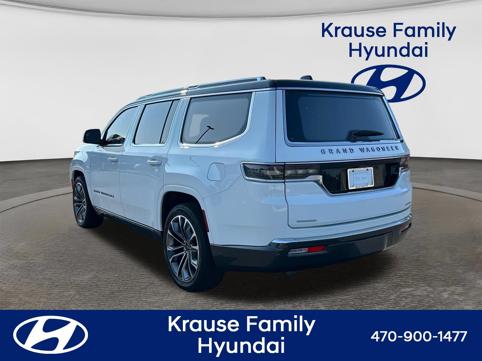 Used 2022 Jeep Grand Wagoneer Series III w/ Rear Seat Video Group 1 AWD/4WD image 6