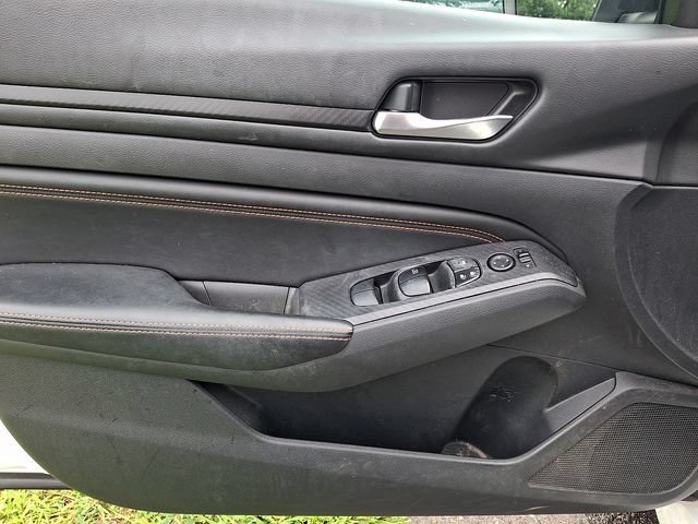 Used 2019 Nissan Altima 2.5 SR FWD image 12
