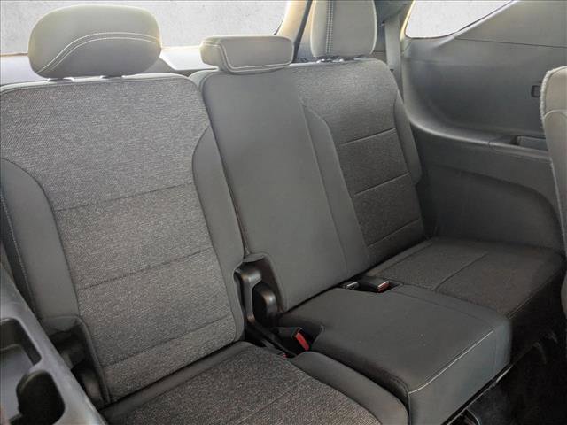 Used 2024 Chevrolet Traverse LT image 20