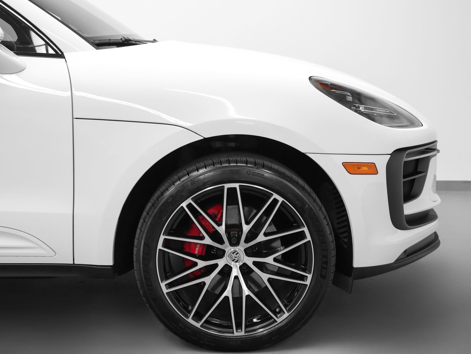 Certified 2022 Porsche Macan S image 15