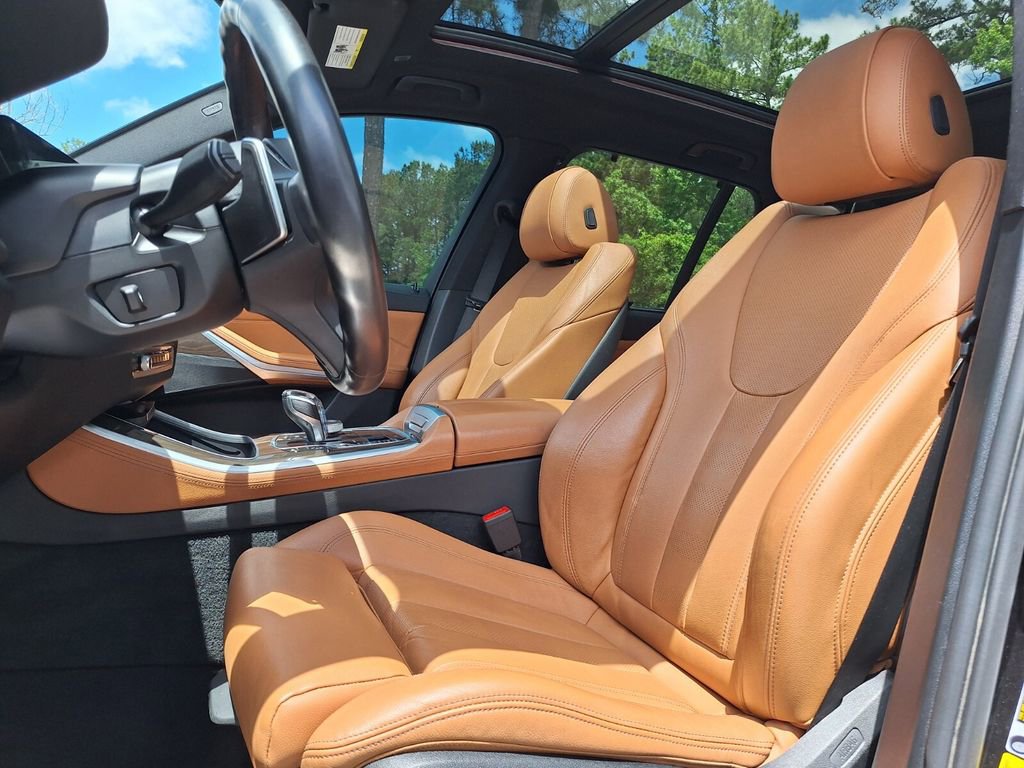 Used 2022 BMW X5 sDrive40i w/ M Sport Package RWD image 25
