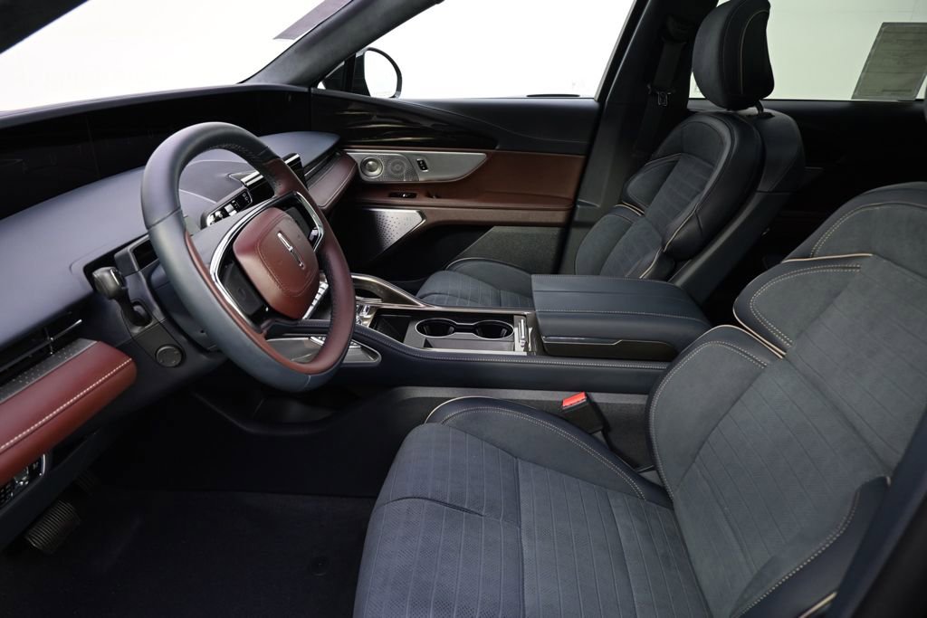 New 2026 Lincoln Nautilus Black Label image 13