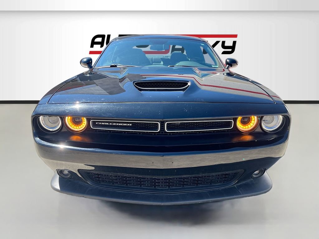 Used 2022 Dodge Challenger GT RWD image 2