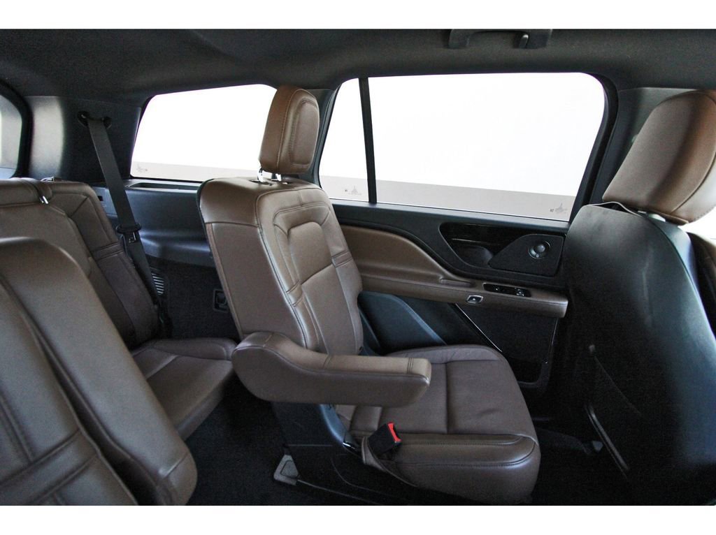Used 2024 Lincoln Aviator Reserve w/ Elements Package Plus RWD image 13