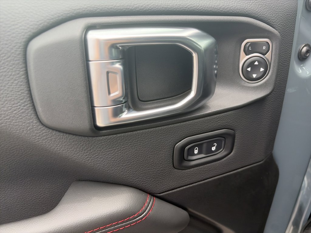 New 2026 Jeep Gladiator Sport AWD/4WD image 18