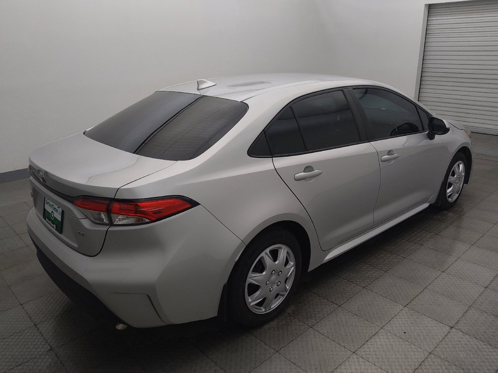 Used 2025 Toyota Corolla LE FWD image 9