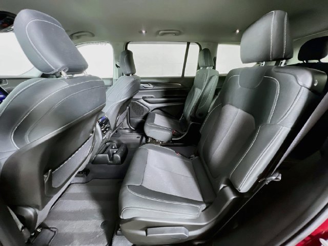 Used 2023 Jeep Grand Cherokee L Laredo w/ Luxury Tech Group I AWD/4WD image 23