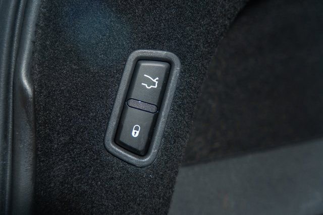 Used 2018 Maserati Levante S GranSport image 11