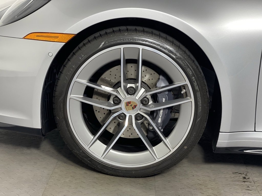 Certified 2025 Porsche 911 Carrera image 12