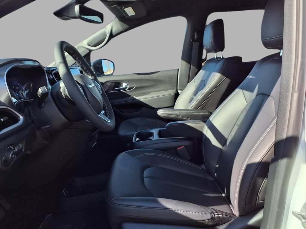 New 2026 Chrysler Pacifica Select FWD image 20