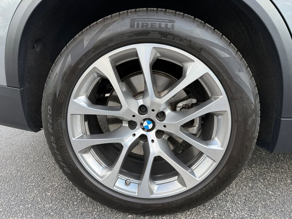 Certified 2024 BMW X5 xDrive40i w/ Premium Package AWD/4WD image 17