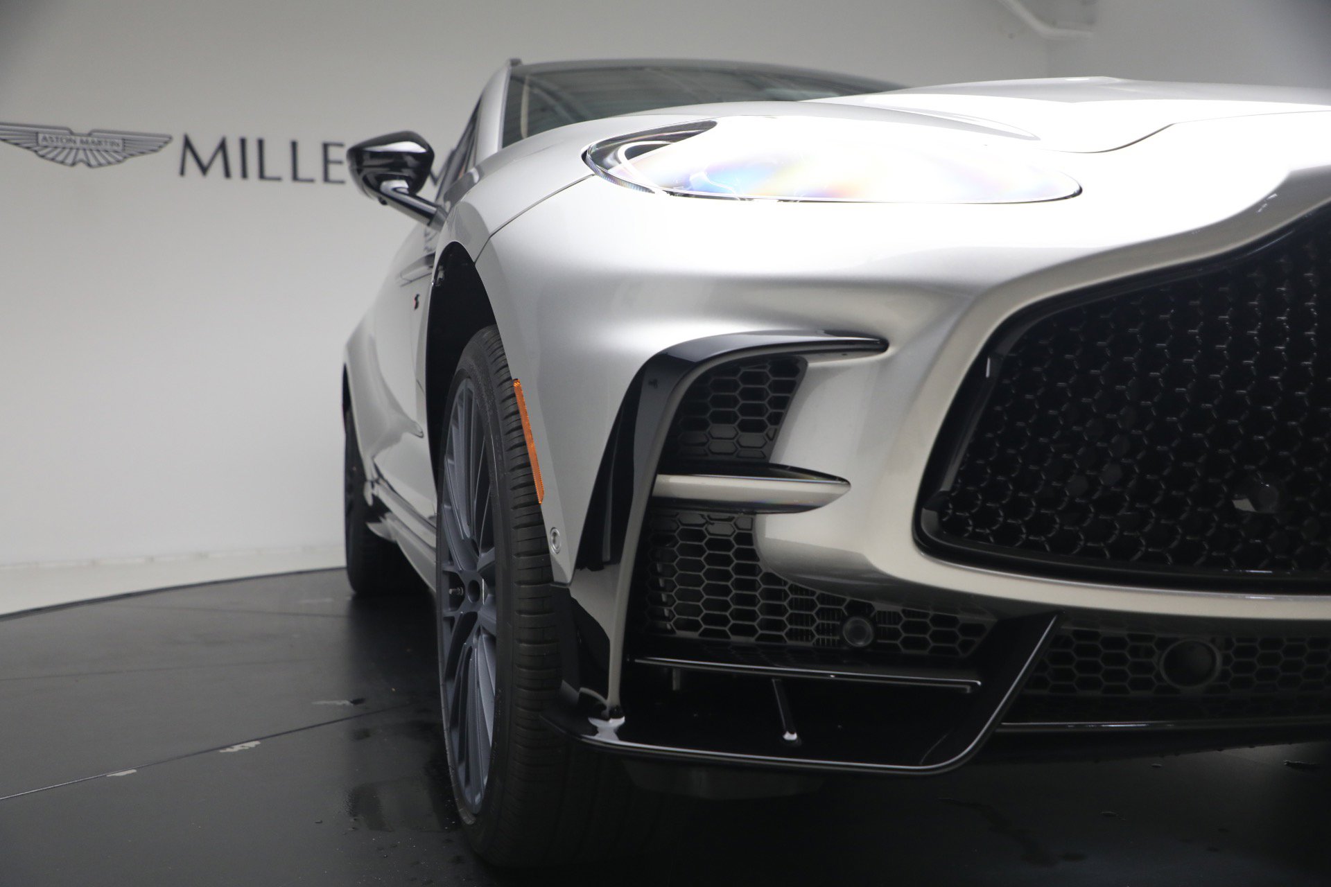 New 2026 Aston Martin DBX S AWD/4WD image 40