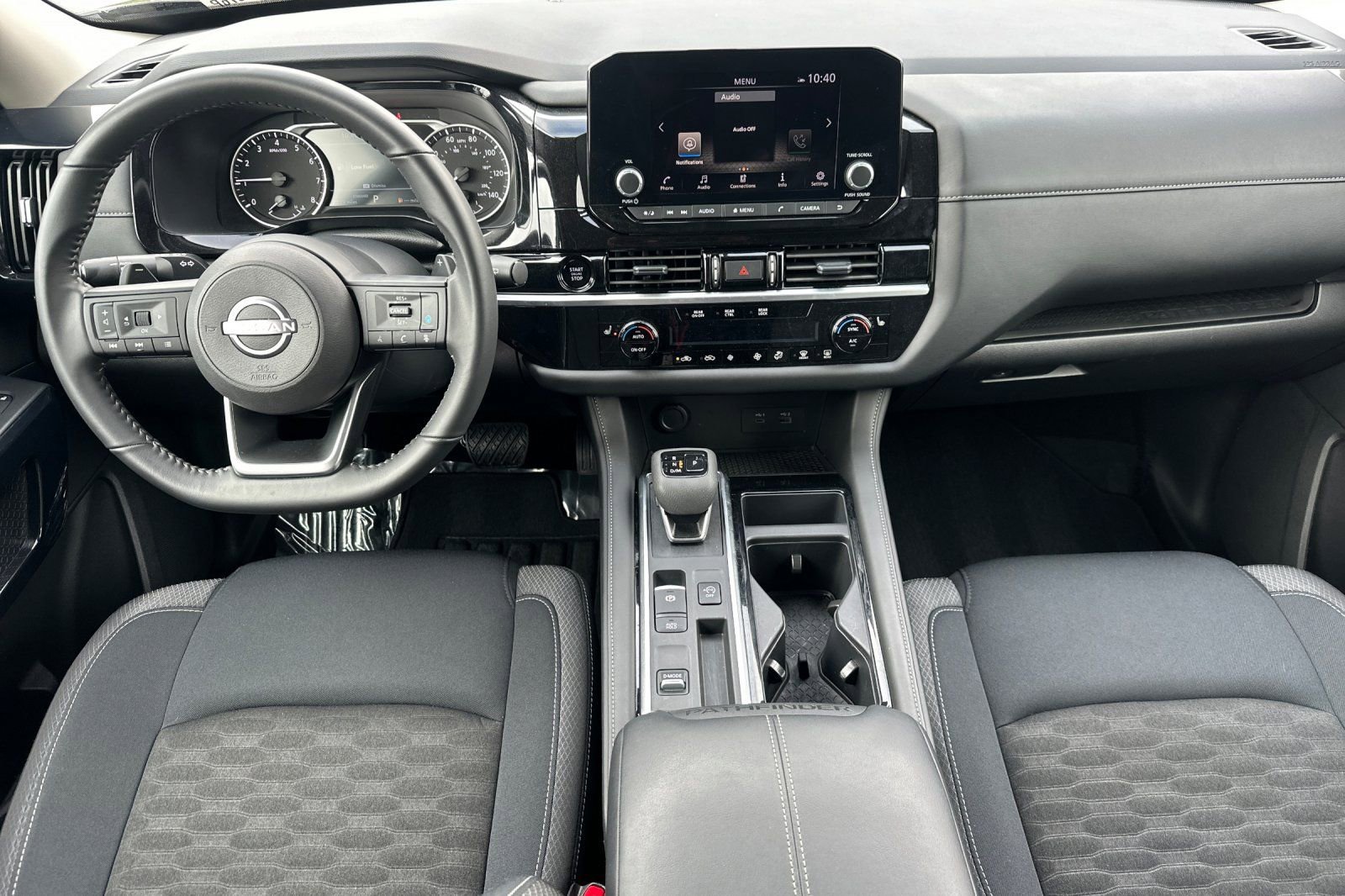 Certified 2025 Nissan Pathfinder SV image 16