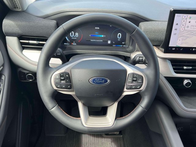 Used 2026 Ford Explorer Active AWD/4WD image 18
