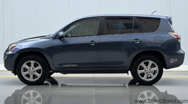 Used 2014 Toyota RAV4 EV image 3