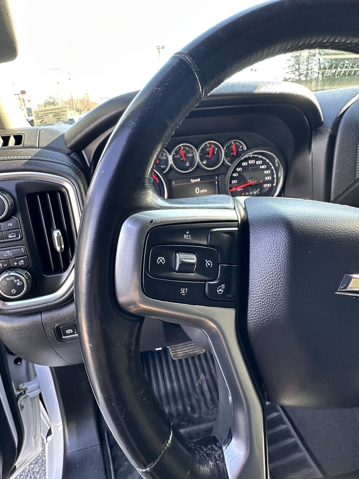 Used 2021 Chevrolet Silverado 1500 LT image 21