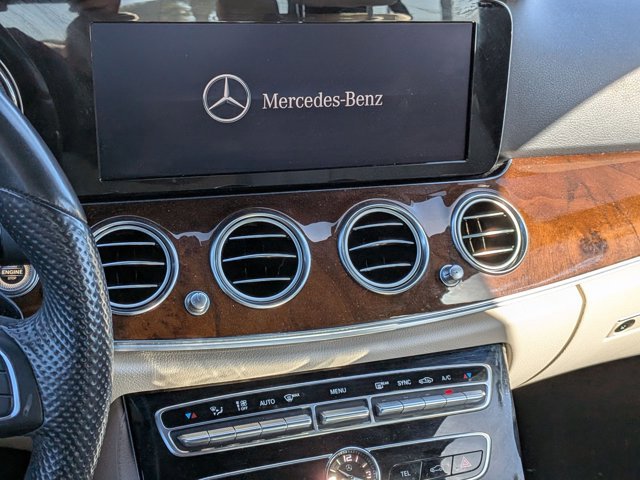 Used 2017 Mercedes-Benz E 300 image 5