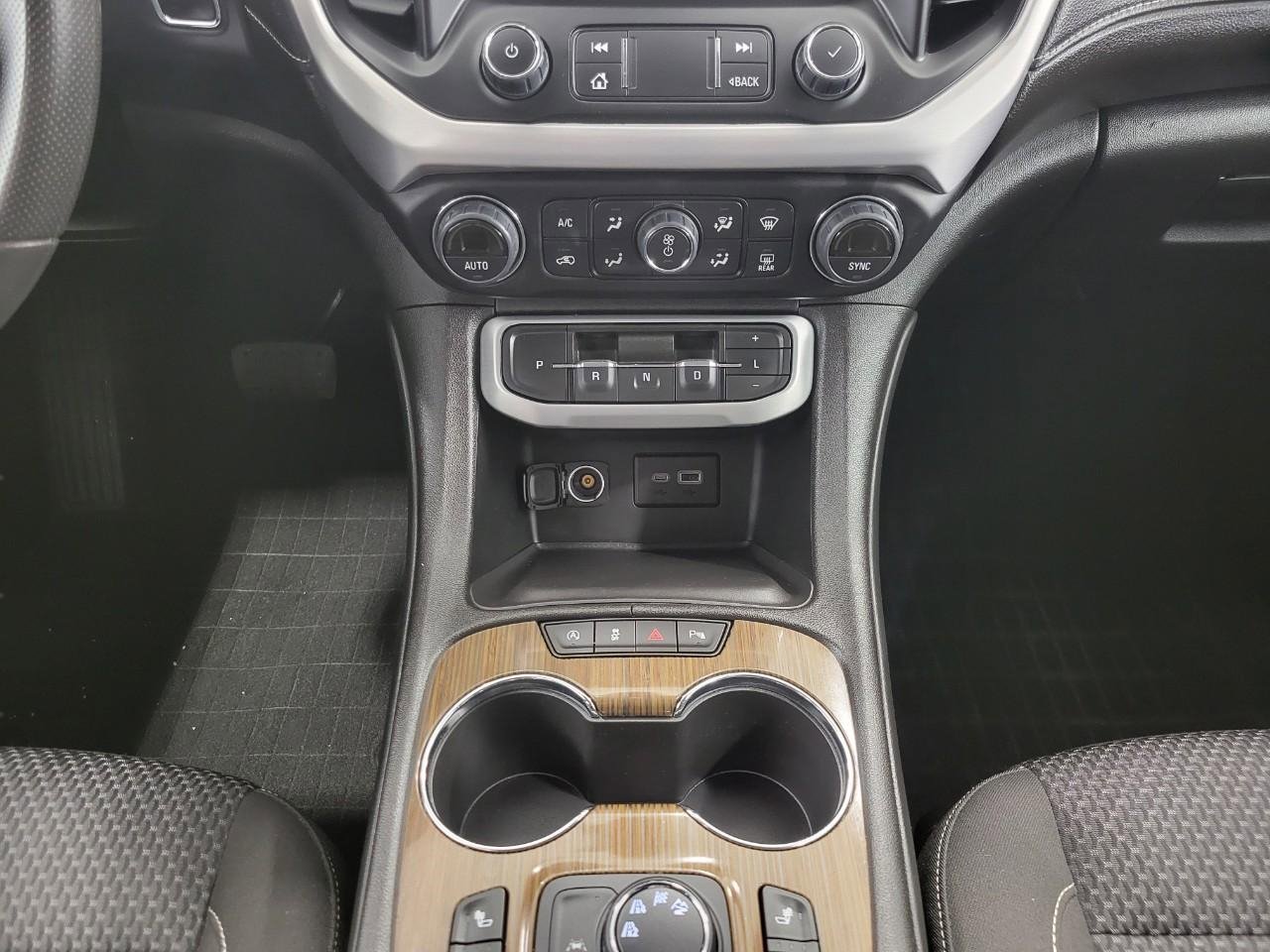 Certified 2023 GMC Acadia SLE w/ Driver Convenience Package image 17