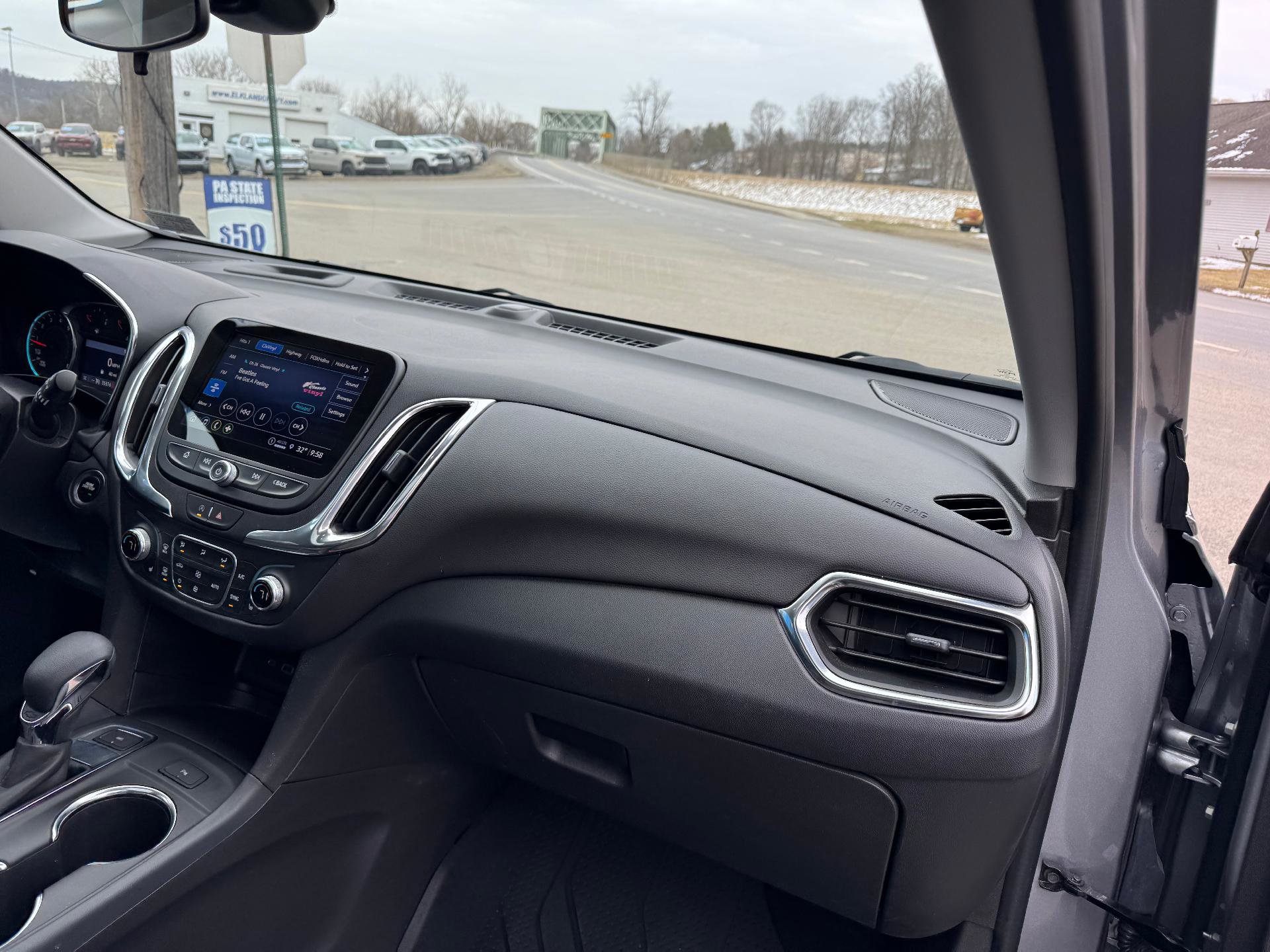 Used 2024 Chevrolet Equinox LT AWD/4WD image 50