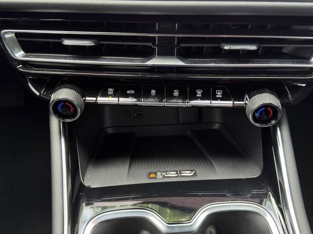 New 2026 Chevrolet Traverse LT w/ Driver Confidence Package FWD image 14