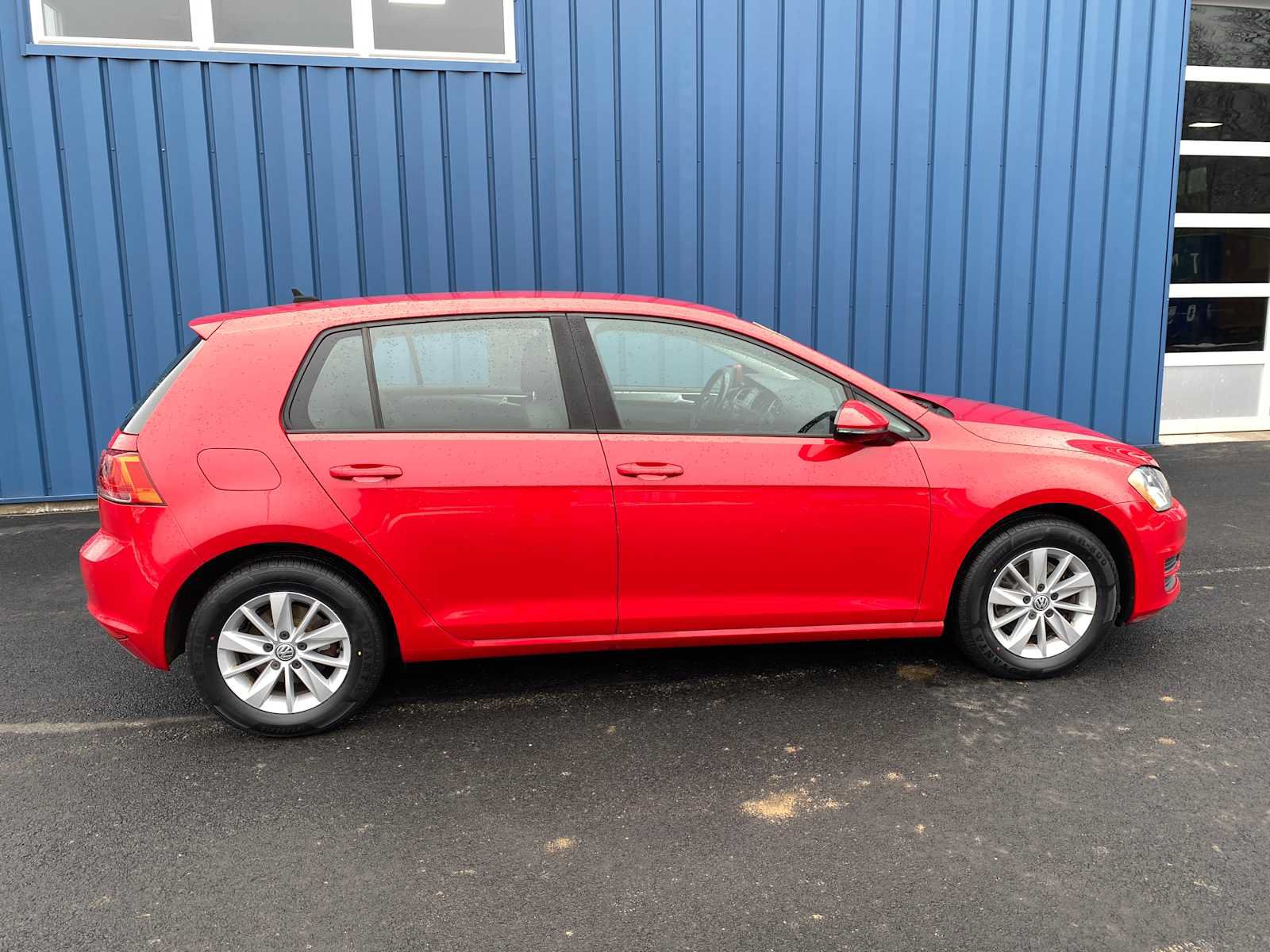 Used 2016 Volkswagen Golf S FWD image 13