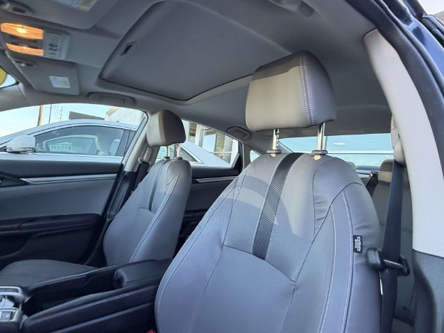 Used 2018 Honda Civic EX-L image 10