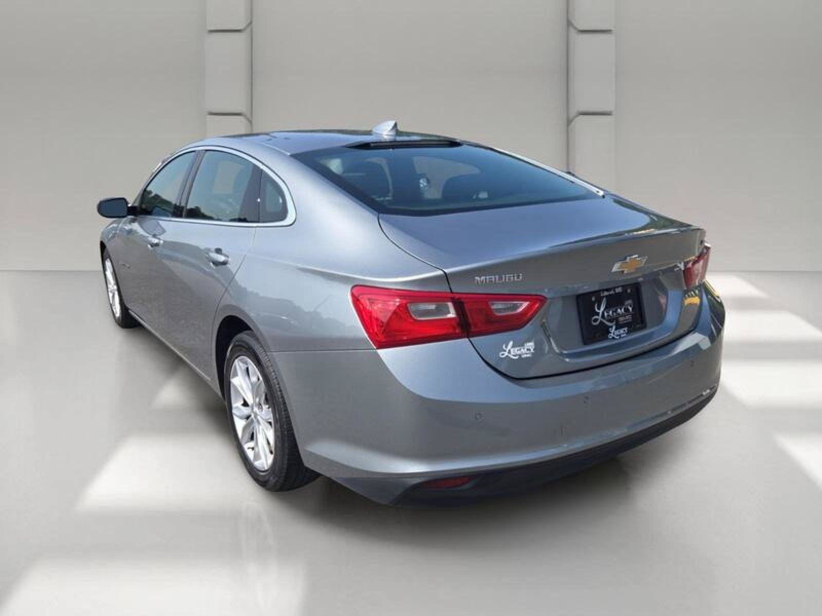 Used 2025 Chevrolet Malibu LT FWD image 5