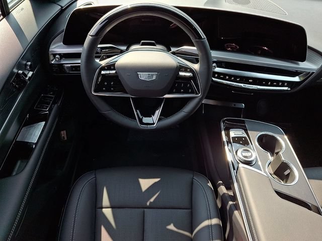 New 2026 Cadillac Lyriq Luxury w/ LPO, Floor Liner Package AWD/4WD image 6