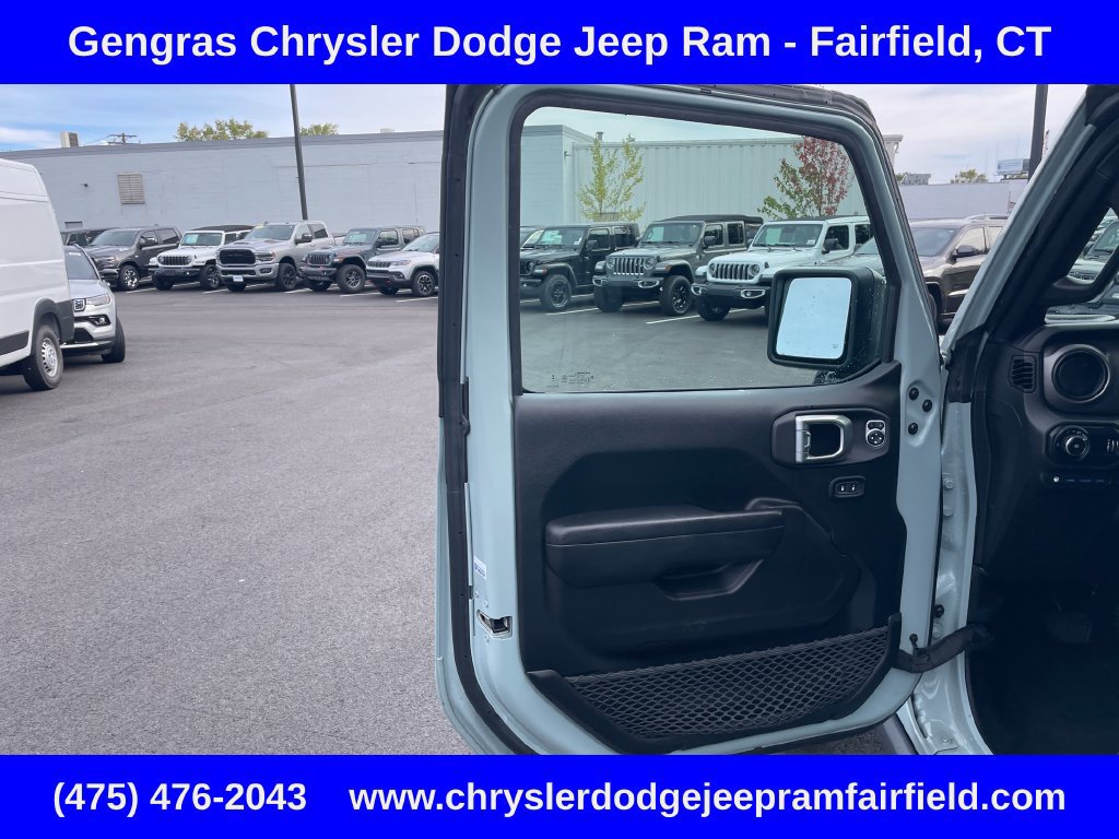 Certified 2023 Jeep Wrangler Unlimited w/ Sun & Screen Package AWD/4WD image 45