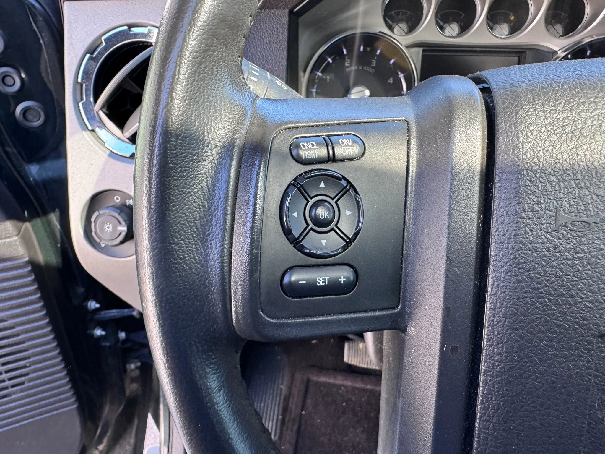 Used 2015 Ford F250 Lariat w/ Lariat Ultimate Package image 27