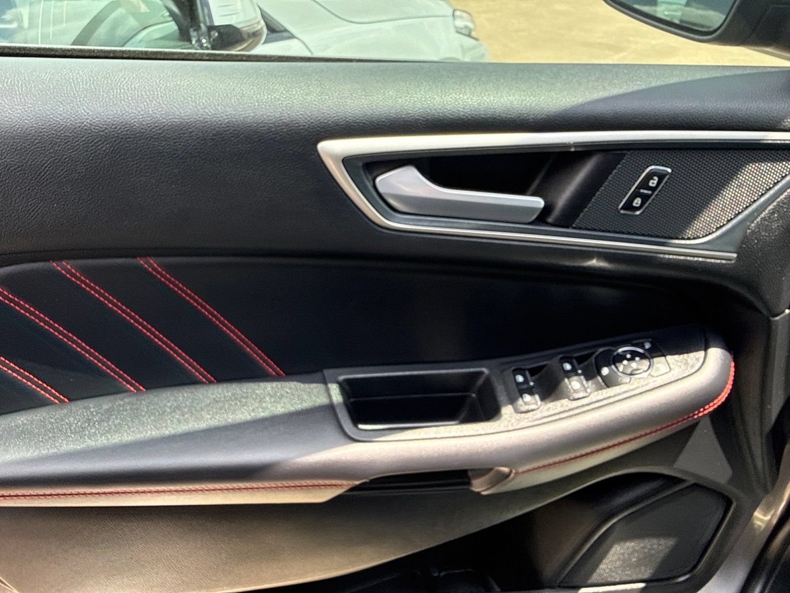 Used 2024 Ford Edge ST-Line AWD/4WD image 14