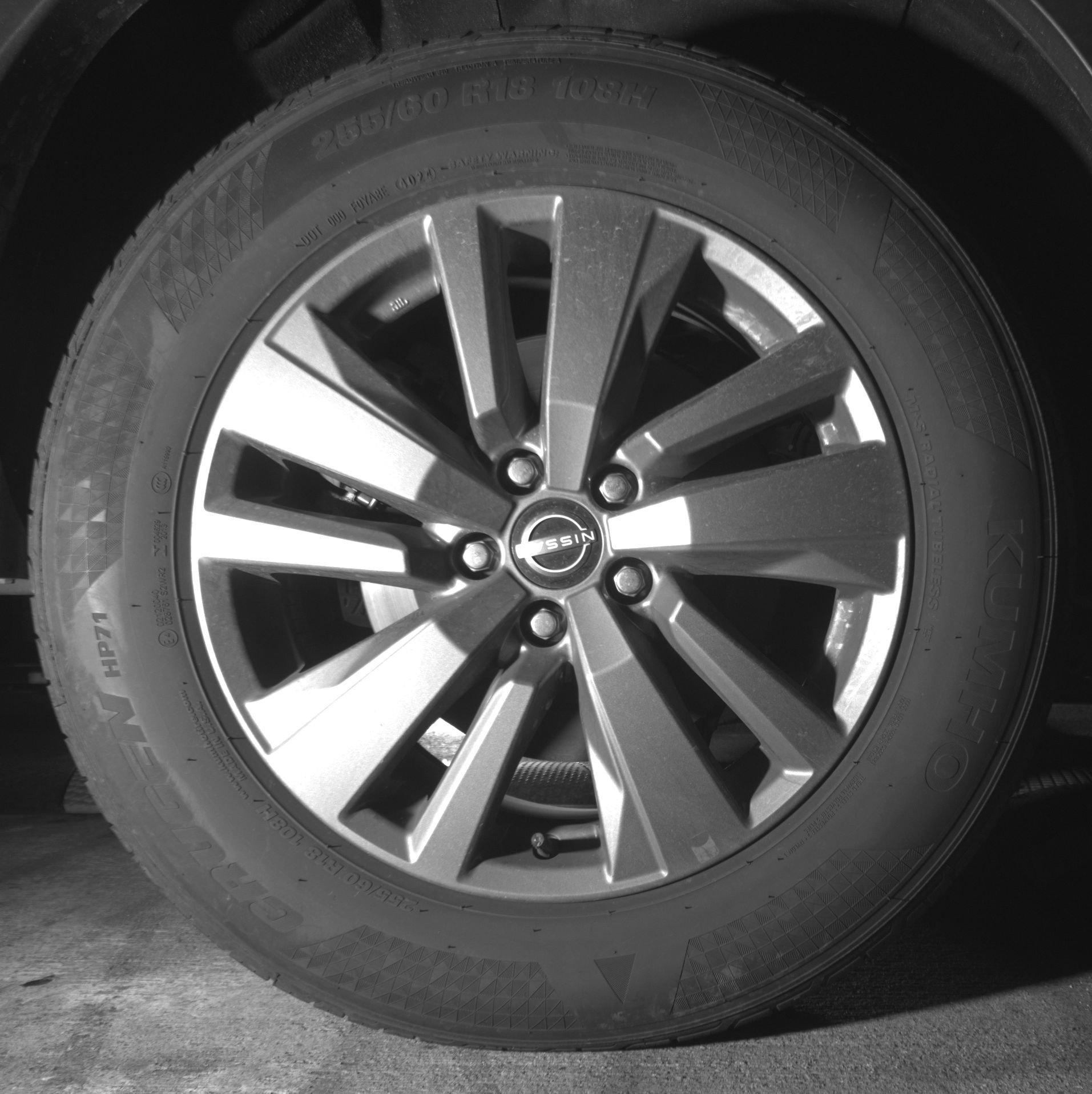 Used 2025 Nissan Pathfinder SV image 15