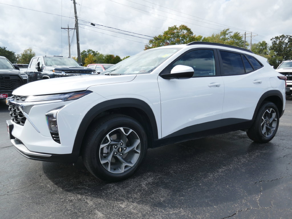 Certified 2026 Chevrolet Trax LT FWD image 9