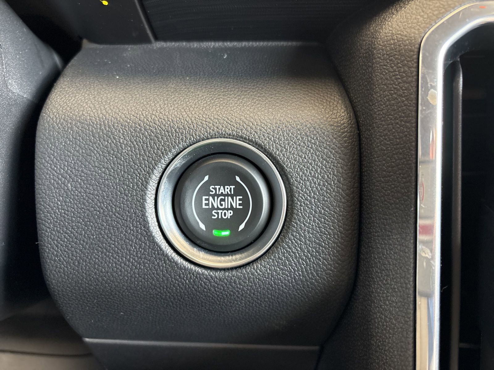 New 2026 GMC Acadia Elevation image 29