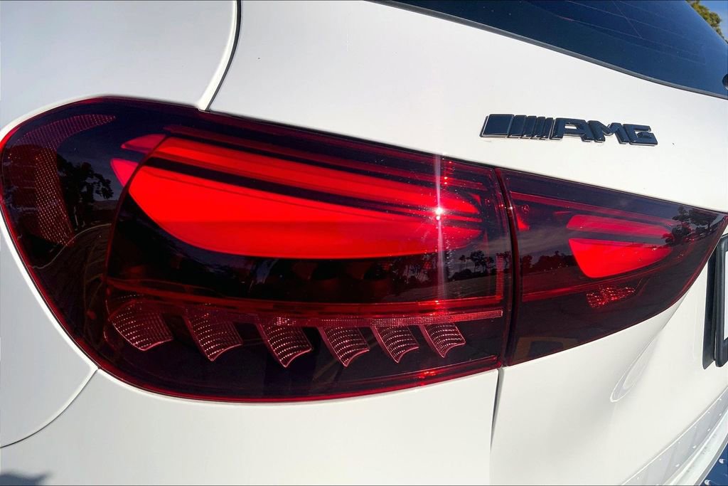 Used 2024 Mercedes-Benz GLA 35 AMG 4MATIC image 27