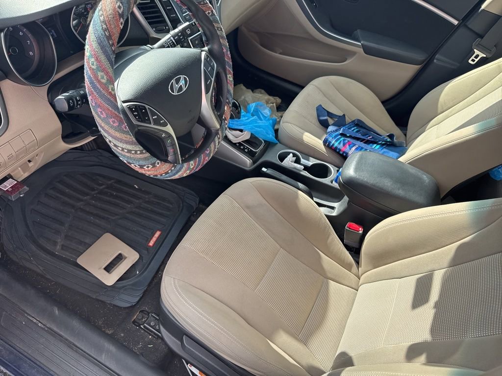 Used 2013 Hyundai Elantra GT FWD image 9