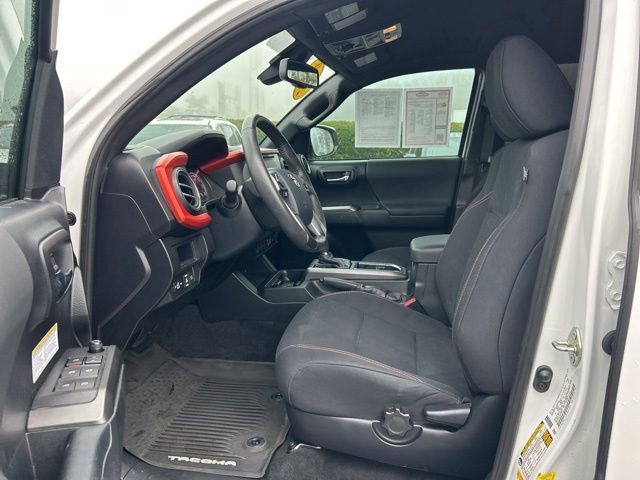 Used 2019 Toyota Tacoma TRD Off-Road w/ Technology Package image 15