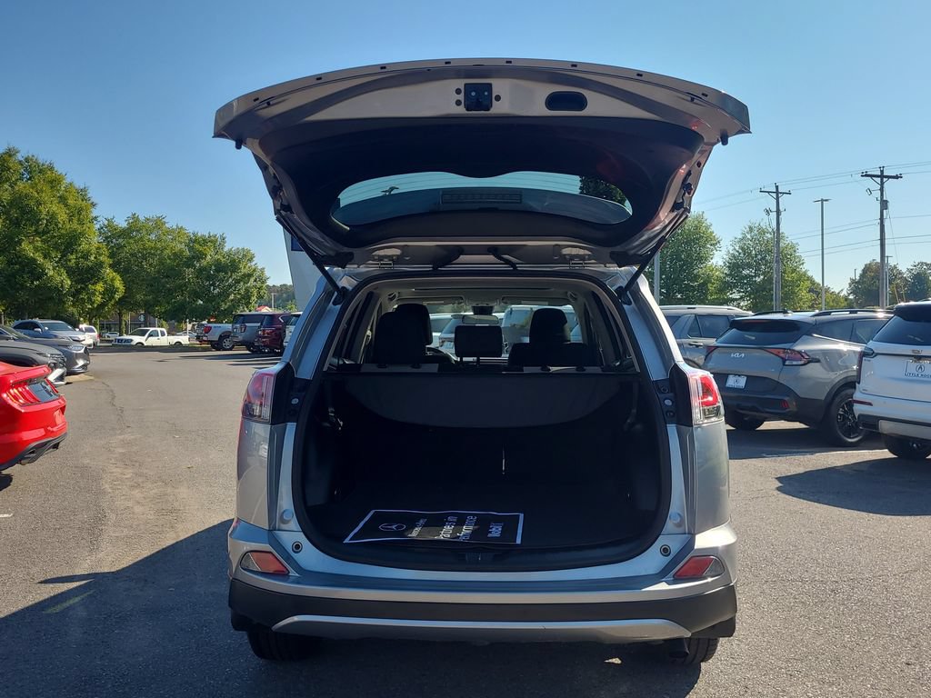 Used 2018 Toyota RAV4 XLE w/ Plus Extra Value Package FWD image 14