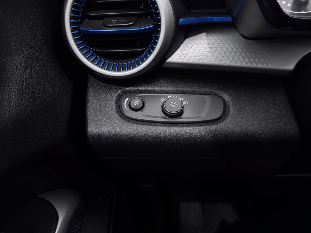 Certified 2024 Chevrolet Trax LS FWD image 22