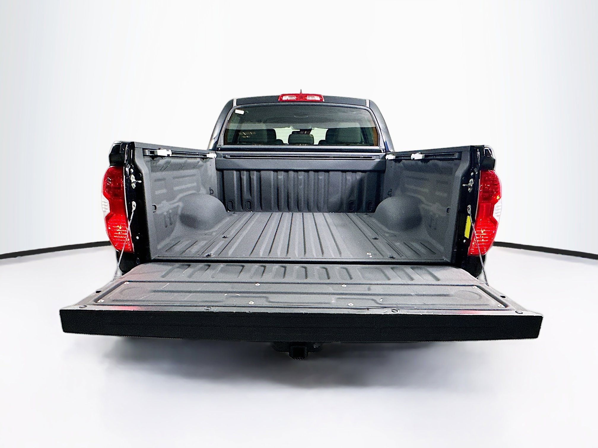 Used 2020 Toyota Tundra Limited w/ TRD Off-Road Package AWD/4WD image 31