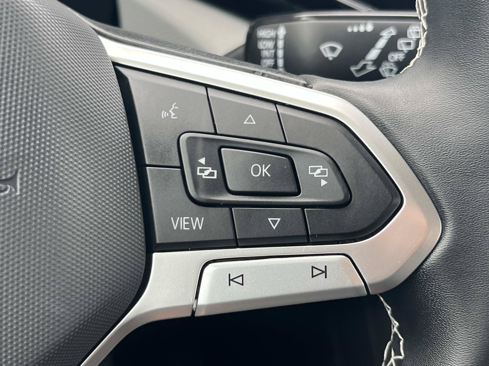 Certified 2023 Volkswagen Taos S AWD/4WD image 10