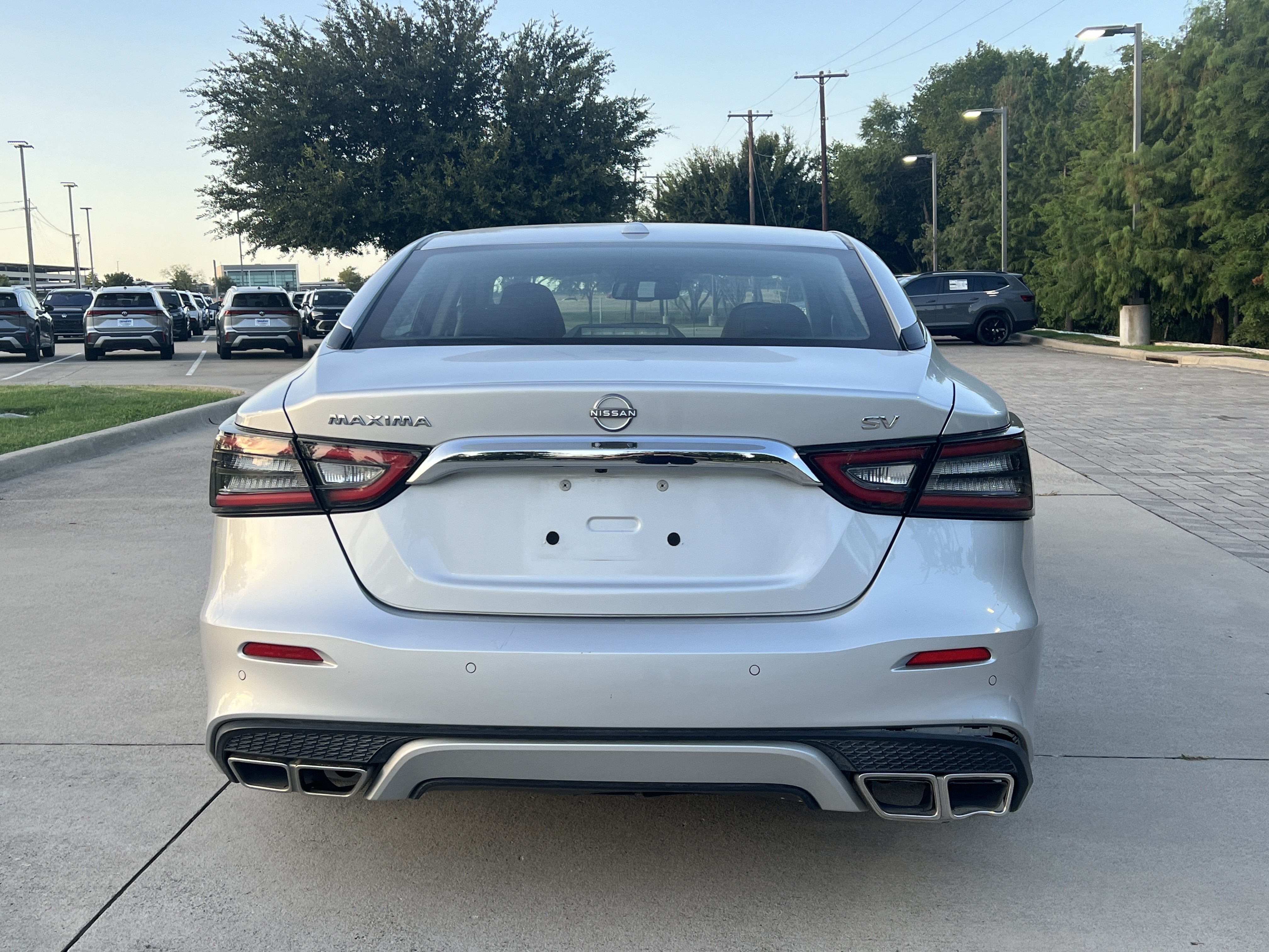 Used 2023 Nissan Maxima SV w/ Floor Mat Group FWD image 8