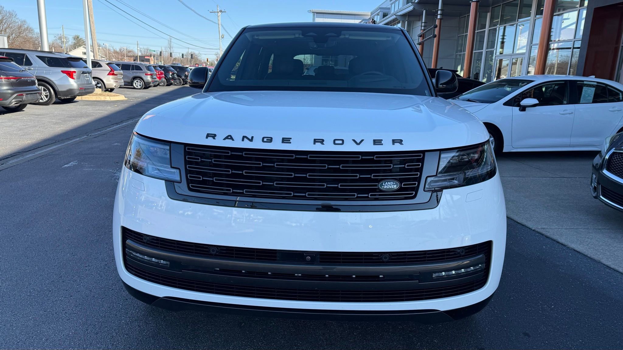 Used 2025 Land Rover Range Rover SE image 14